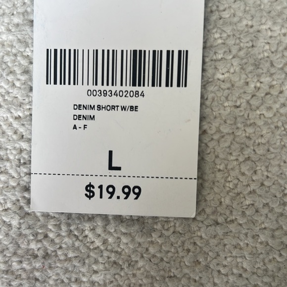 Forever 21 Denim Shorts with Belt, Paper Bag Waist, High Rise, Size Large, NWT - Picture 6 of 7